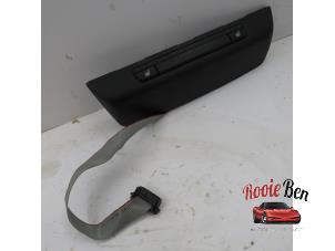 Gebruikte Schakelaar Stoelverwarming BMW 1 serie (E87/87N) 116i 1.6 16V Prijs € 10,00 Margeregeling aangeboden door Rooie Ben autodemontage