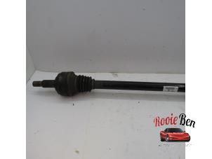 Gebruikte Aandrijfas links-achter Volkswagen Touareg (7PA/PH) 3.0 TDI V6 24V Prijs € 40,00 Margeregeling aangeboden door Rooie Ben autodemontage