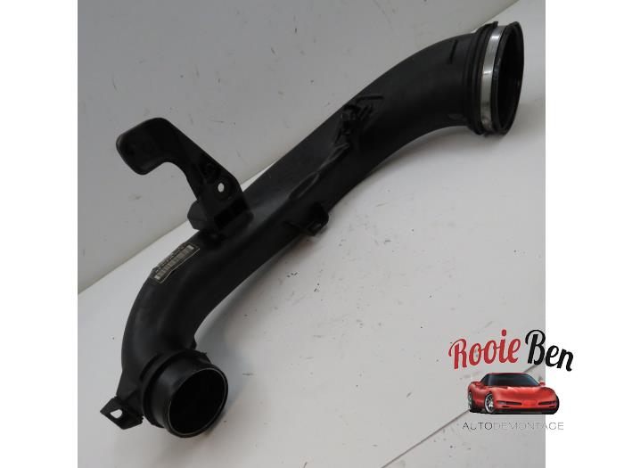 Gebruikte Intercooler Buis Landrover Range Rover Evoque (LVJ/LVS) 2.2 eD4 16V 5-drs. Prijs € 50,00 Margeregeling aangeboden door Rooie Ben autodemontage