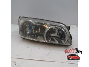 Gebruikte Koplamp rechts Hyundai H-1/H-200 2.5 Tdi Prijs € 50,00 Margeregeling aangeboden door Rooie Ben autodemontage