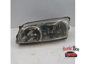 Gebruikte Linker Koplamp Hyundai H-1/H-200 2.5 Tdi Prijs € 50,00 Margeregeling aangeboden door Rooie Ben autodemontage