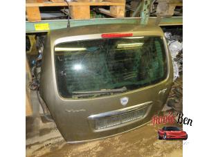 Gebruikte Achterklep Lancia Musa 1.3 JTD Multijet 90 Prijs € 100,00 Margeregeling aangeboden door Rooie Ben autodemontage