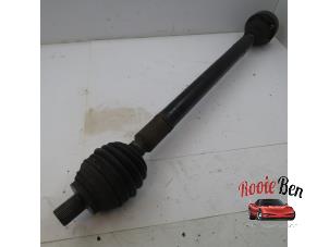 Gebruikte Cardanas rechts-voor (VWA) Volkswagen Golf V Variant (1K5) 2.0 TDI DPF Prijs € 30,00 Margeregeling aangeboden door Rooie Ben autodemontage