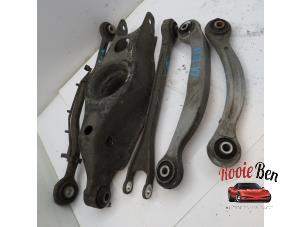 Gebruikte Draagarm set Chrysler 300 C 3.0 CRD V6 24V Prijs op aanvraag aangeboden door Rooie Ben autodemontage