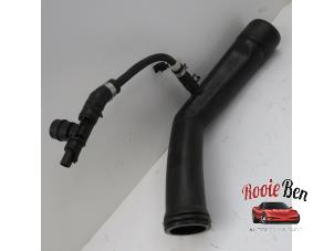 Gebruikte Intercooler Buis Mercedes GLC (X253) 2.0 300 16V 4-Matic Prijs op aanvraag aangeboden door Rooie Ben autodemontage