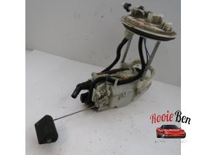 Gebruikte Benzinepomp Cadillac SRX 3.6 V6 24V AWD Prijs € 50,00 Margeregeling aangeboden door Rooie Ben autodemontage