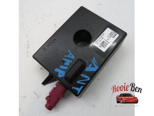 Gebruikte Antenne Versterker BMW 4 serie Gran Coupe (F36) 435i 3.0 24V Prijs € 10,00 Margeregeling aangeboden door Rooie Ben autodemontage