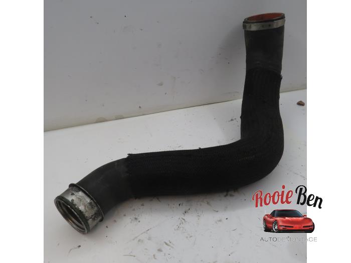 Gebruikte Intercooler Slang Chrysler 300 C 3.0 CRD V6 24V Prijs € 25,00 Margeregeling aangeboden door Rooie Ben autodemontage