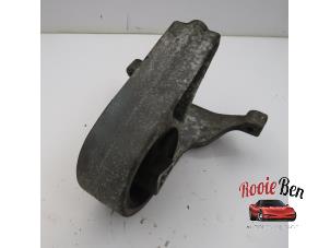 Gebruikte Motorrubber Chrysler Sebring (JR) 2.7 V6 24V Prijs € 25,00 Margeregeling aangeboden door Rooie Ben autodemontage