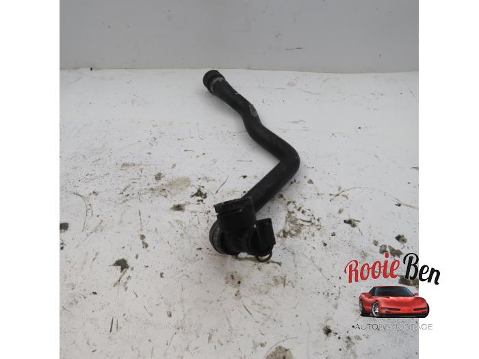 Slang (diversen) van een Mercedes-Benz C (W205) C-350 e 2.0 16V 2015