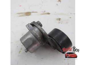 Gebruikte Spanrol Multiriem Mercedes E (W213) E-200 2.0 Turbo 16V Prijs € 15,00 Margeregeling aangeboden door Rooie Ben autodemontage