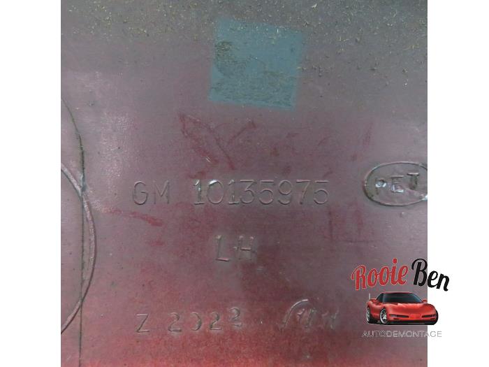 Spatbord links-voor van een Chevrolet Corvette (C4) 5.7 V8 Grand Sport 1997