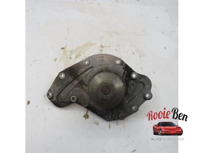 Gebruikte Waterpomp Chrysler Pacifica 3.5 V6 24V AWD Prijs € 20,00 Margeregeling aangeboden door Rooie Ben autodemontage
