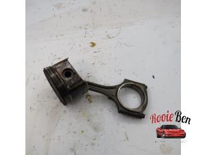 Gebruikte Zuiger Chrysler Pacifica 3.5 V6 24V AWD Prijs € 50,00 Margeregeling aangeboden door Rooie Ben autodemontage