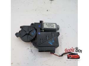 Gebruikte Raammotor 2Deurs achter Volkswagen Polo IV (9N1/2/3) Prijs € 20,00 Margeregeling aangeboden door Rooie Ben autodemontage