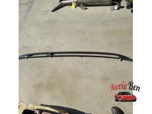 Gebruikte Roofrail rechts BMW X3 (E83) 3.0d 24V Prijs op aanvraag aangeboden door Rooie Ben autodemontage