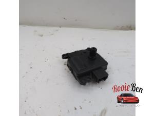 Gebruikte Kachel Ventilatiemotor Dodge Ram 1500 Crew Cab (DS/DJ/D2) 5.7 V8 Hemi 1500 4x2 Prijs op aanvraag aangeboden door Rooie Ben autodemontage