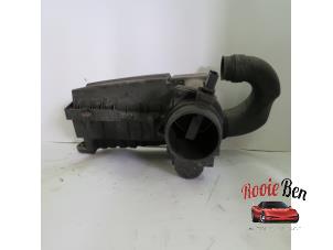 Gebruikte Luchtfilterhuis Volkswagen Tiguan (5N1/2) 2.0 TDI 16V 4Motion Prijs € 100,00 Margeregeling aangeboden door Rooie Ben autodemontage