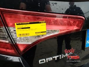 Gebruikte Achterlicht links Kia Optima 2.0 CVVT Hybrid 16V Prijs op aanvraag aangeboden door Rooie Ben autodemontage