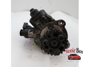 Gebruikte Dieselpomp Volkswagen Tiguan (5N1/2) 2.0 TDI 16V 4Motion Prijs € 300,00 Margeregeling aangeboden door Rooie Ben autodemontage