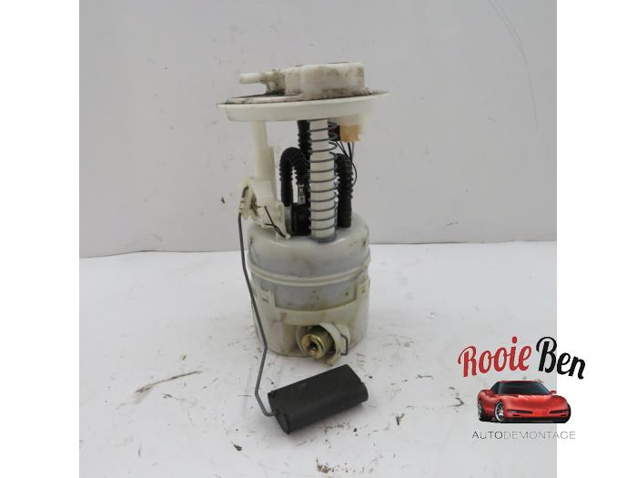 Gebruikte Tank element Pomp Nissan Micra (K12) 1.2 16V Prijs € 25,00 Margeregeling aangeboden door Rooie Ben autodemontage