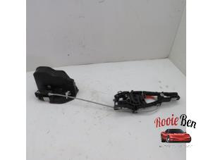 Gebruikte Slotmechaniek Portier 4Deurs links-achter BMW 4 serie Gran Coupe (F36) 435i 3.0 24V Prijs € 75,00 Margeregeling aangeboden door Rooie Ben autodemontage