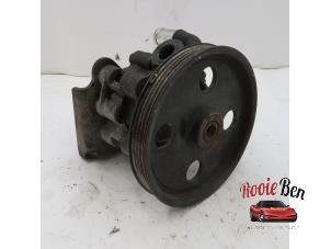 Gebruikte Pomp Servo Chrysler Voyager/Grand Voyager (RG/RS) 2.8 CRD 16V Autom. (Dodge Ram Van) Prijs € 40,00 Margeregeling aangeboden door Rooie Ben autodemontage