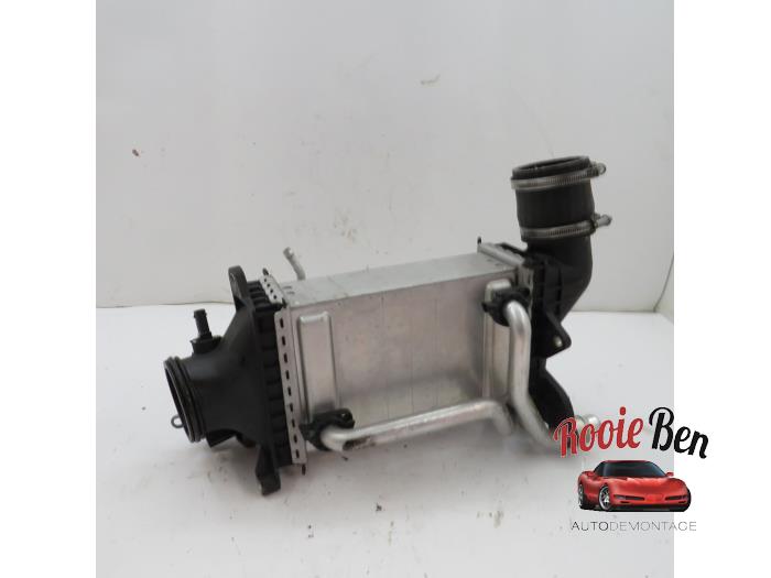 Gebruikte Intercooler Mercedes E (W213) E-200 2.0 Turbo 16V Prijs € 60,00 Margeregeling aangeboden door Rooie Ben autodemontage