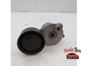 Gebruikte Spanrol Multiriem Mercedes E (W213) E-200 2.0 Turbo 16V Prijs € 15,00 Margeregeling aangeboden door Rooie Ben autodemontage