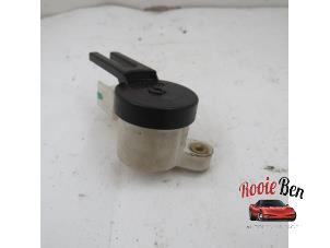 Gebruikte Schakelaar Remlicht Cadillac CTS I 3.6 V6 24V Prijs op aanvraag aangeboden door Rooie Ben autodemontage