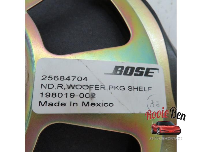 Subwoofer van een Cadillac CTS I 3.6 V6 24V 2004