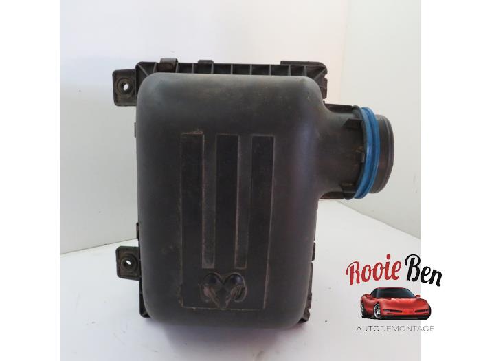 Gebruikte Luchtfilterhuis Dodge Ram 1500 (DR/DH/D1/DC/DM) 5.7 V8 Hemi 1500 4x2 Prijs op aanvraag aangeboden door Rooie Ben autodemontage