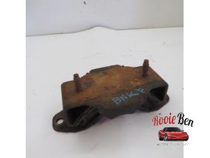 Gebruikte Versnellingsbak Steun Dodge Ram 1500 (DR/DH/D1/DC/DM) 5.7 V8 Hemi 1500 4x2 Prijs op aanvraag aangeboden door Rooie Ben autodemontage