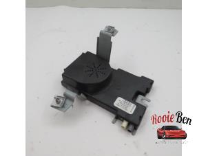 Gebruikte Antenne Versterker Audi A3 Sportback (8PA) 1.6 TDI 16V Prijs € 10,00 Margeregeling aangeboden door Rooie Ben autodemontage