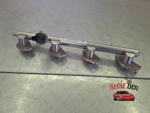 Gebruikte Injector brug Mercedes E (W213) E-200 2.0 Turbo 16V Prijs op aanvraag aangeboden door Rooie Ben autodemontage