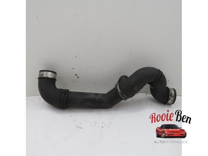 Gebruikte Intercooler Buis Volkswagen Caddy III (2KA,2KH,2CA,2CH) 1.9 TDI Prijs € 25,00 Margeregeling aangeboden door Rooie Ben autodemontage