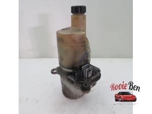 Gebruikte Pomp Servo Volvo V50 (MW) 1.6 D 16V Prijs € 100,00 Margeregeling aangeboden door Rooie Ben autodemontage