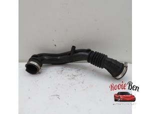 Gebruikte Intercooler Buis Ford Fiesta 7 1.1 Ti-VCT 12V 85 Prijs € 50,00 Margeregeling aangeboden door Rooie Ben autodemontage