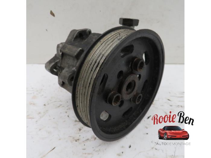 Gebruikte Pomp Servo Audi A4 Avant (B7) 2.0 TDI 16V Prijs € 75,00 Margeregeling aangeboden door Rooie Ben autodemontage