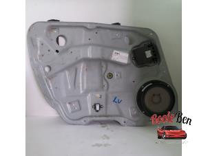 Gebruikte Deurplaat 4Deurs links-voor Mercedes ML II (164/4JG) 3.0 ML-280 CDI 4-Matic V6 24V Prijs € 60,00 Margeregeling aangeboden door Rooie Ben autodemontage