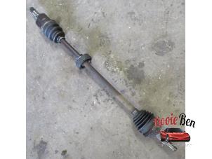 Gebruikte Aandrijfas rechts-voor Chrysler PT Cruiser 1.6 16V Prijs € 50,00 Margeregeling aangeboden door Rooie Ben autodemontage