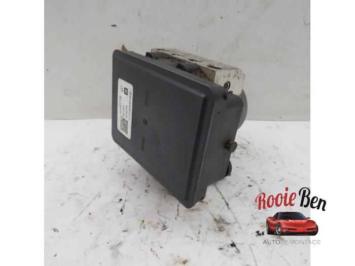 Gebruikte ABS Pomp Chevrolet Silverado 1500 Standard Cab 5.3 V8 2500 4x4 Crew Cab Prijs € 300,00 Margeregeling aangeboden door Rooie Ben autodemontage