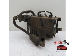 Gebruikte Koolstoffilter Dodge Ram 3500 Standard Cab (DR/DH/D1/DC/DM) 5.7 V8 Hemi 1500 4x2 Prijs op aanvraag aangeboden door Rooie Ben autodemontage