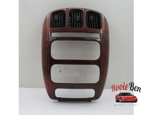 Gebruikte Dashboard sierlijst Dodge Ram Van 2.5 CRD Prijs op aanvraag aangeboden door Rooie Ben autodemontage