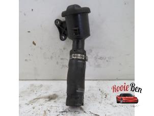 Gebruikte Olie vulpijp Landrover Range Rover Evoque (LVJ/LVS) 2.2 eD4 16V 5-drs. Prijs op aanvraag aangeboden door Rooie Ben autodemontage