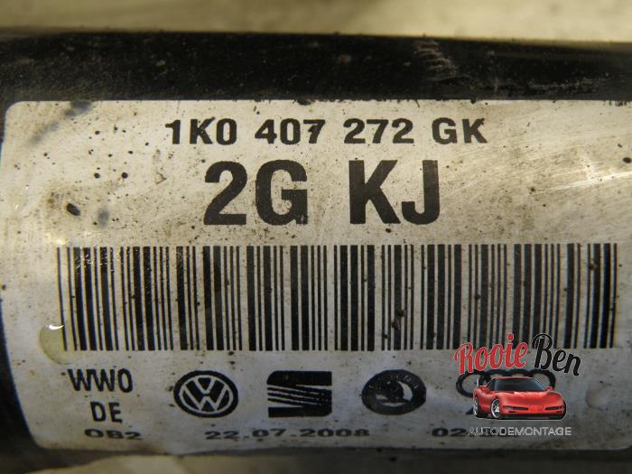 Cardanas rechts-voor (VWA) van een Volkswagen Touran (1T1/T2) 1.9 TDI 105 Euro 3 2009