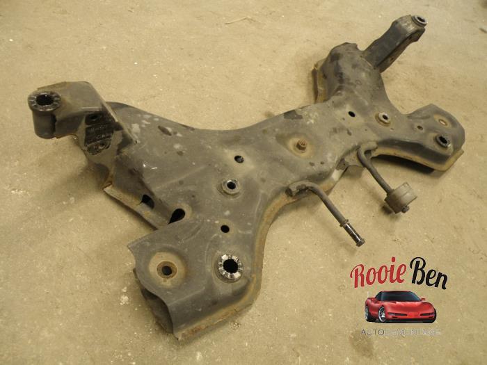 Subframe van een Volkswagen Up! (121) 1.0 12V 75 2012
