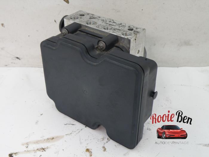 Gebruikte ABS Pomp Mitsubishi Space Star (A0) 1.0 12V Prijs € 100,00 Margeregeling aangeboden door Rooie Ben autodemontage