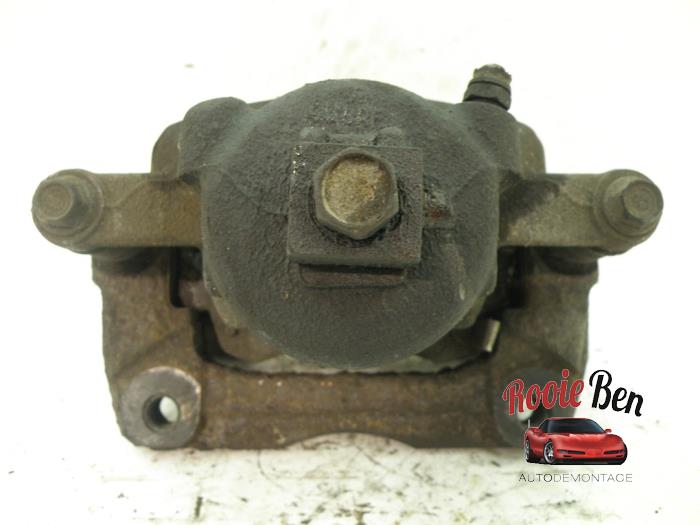 Remklauw (Tang) rechts-voor van een Chrysler PT Cruiser 2.0 16V 2001