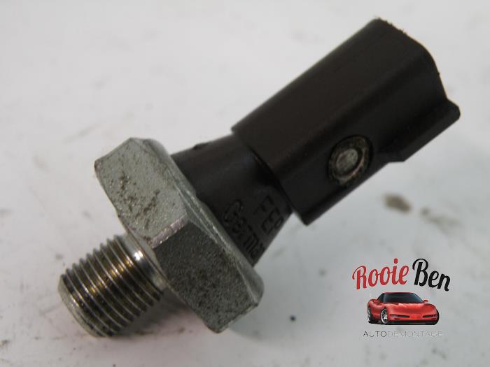 Gebruikte Oliedruk sensor Audi A4 Avant (B9) 2.0 35 TFSI Mild Hybrid 16V Prijs € 10,00 Margeregeling aangeboden door Rooie Ben autodemontage